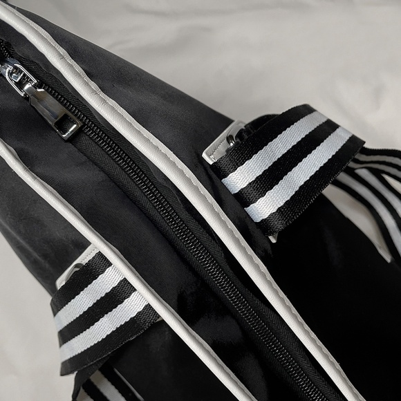 NEW CC Black & White Large - Picture 5 of 12